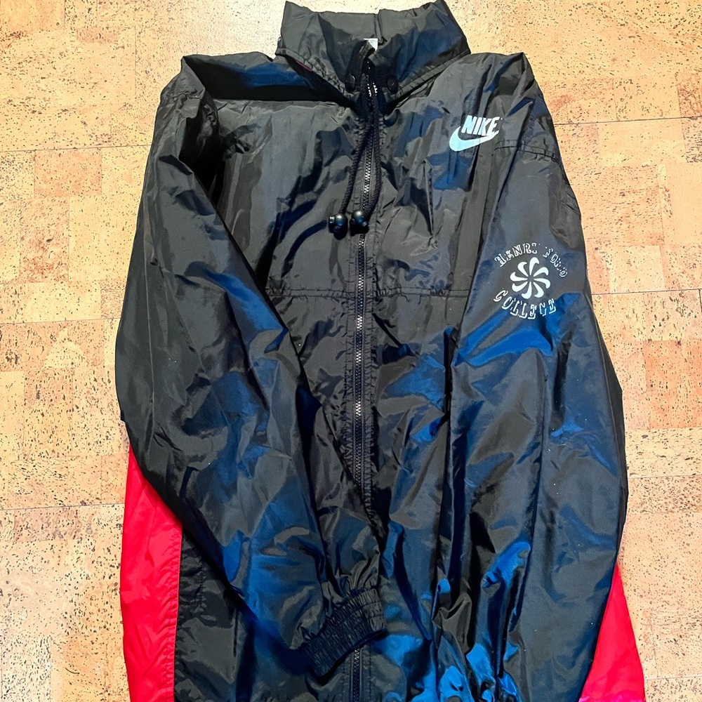 Retro Nike Jacket - Picture 4 of 9